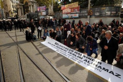 Kışanak ve Anlı'nın gözaltına alınması İstanbul'da protesto edildi