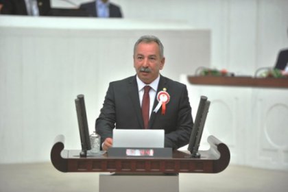 ''Kitaplar karneyle birlikte mi dağıtılacak?''