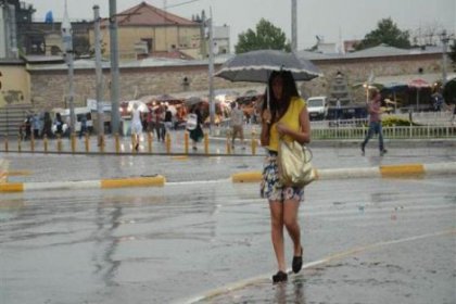 Meteoroloji İstanbul için saat verdi