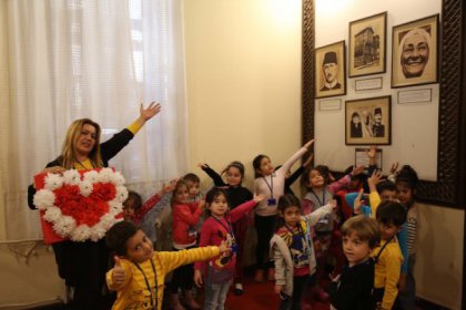 Mezitli'de çocukların Atatürk sevgisi
