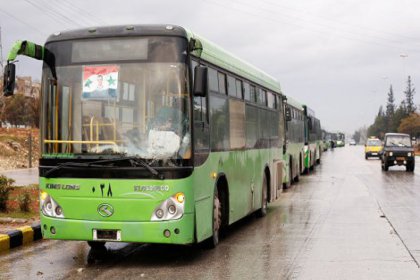 Rusya: Halep'te militanlar tahliye otobüslerine ateş açtı, anlaşmayı bozdu