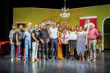 Seyhan Belediyesi Şehir Tiyatrosu perdelerini açıyor