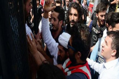 Taksim'de Tekbir getiren gruba gözaltı