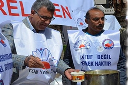 Tüm Yerel-Sen, İzmir Büyükşehir Belediyesi önüne yemek çadırı kurdu