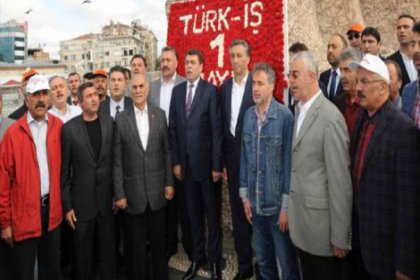 Türk-İş heyeti Taksim'de