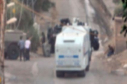 Van'da zırhlı polis aracına roketatarlı saldırı