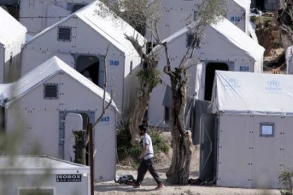 Yunanistan Türkiye'ye göçmen iadesini durdurdu