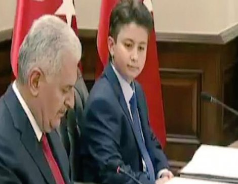 23 Nisan Başbakanı'na 'tekli eğitim sistemi' sorusu