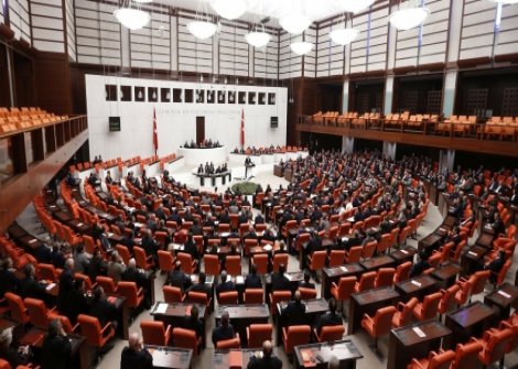 'AKP, vekil yapılmayanlar 'küsmesin' diye makam yaratıp faturayı devlete ödetti'