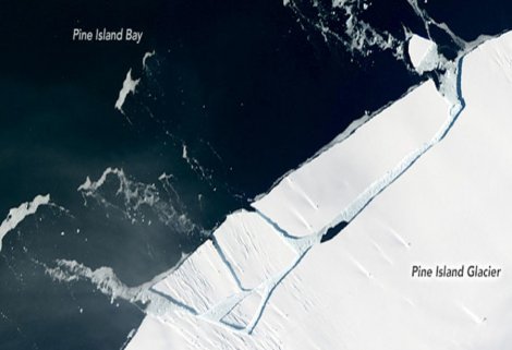 Antartika'dan Manhattan büyüklüğünde buzdağı koptu