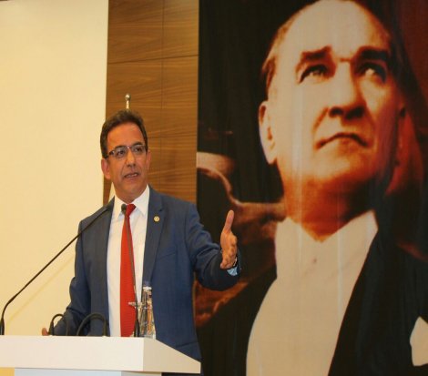 'Arenalar kalkarken, Atatürk ve İnönü adları iade edilsin'