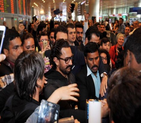 Atatürk Havalimanı’nda Aamir Khan izdihamı