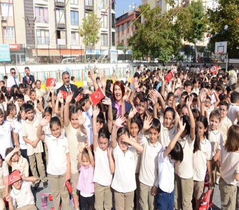 Avcılar Belediyesi’nden eğitime tam destek