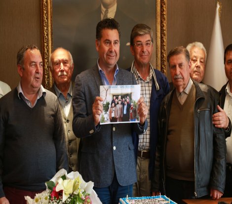 Başkan Kocadon ilk seçildiği ekiple bir araya geldi