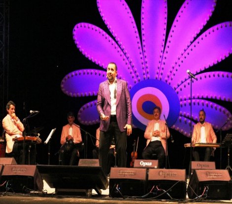 Bodrumlular, Ata Demirer ile moral buldu