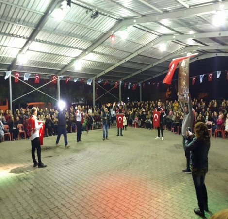 Büyükmandıra Belediyesi askerlerine düğün yaptı