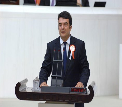 CHP'li Baydar, 'Cennete Otostop' adlı kitabı Meclis gündemine taşıdı