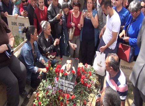Deniz Gezmiş, Yusuf Aslan ve Hüseyin İnan mezarları başında anıldı