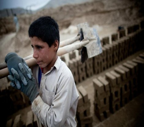 Dünyada 152 milyon çocuk işçi var!