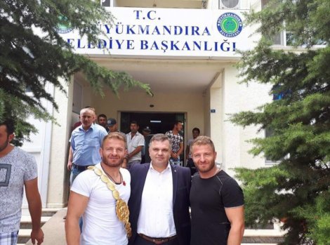 Edirne Kırkpınar'da Türkiye Cumhuriyeti Başpehlivanı İsmail Balaban oldu