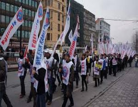 Eğitim İş'ten 'Rehber öğretmenler' için nöbet tutmama eylemi