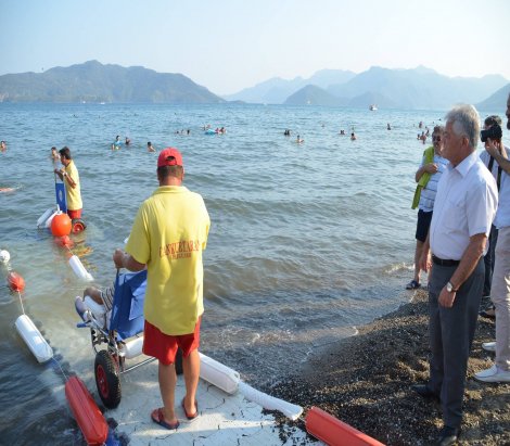 Engelsiz plaj projesi hayata geçirildi