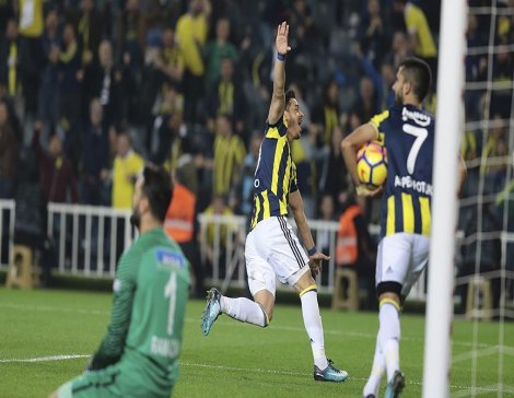Fenerbahçe, Kasımpaşa'yı 4 - 2 yendi