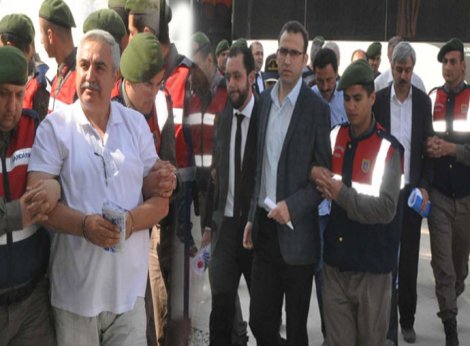 FETÖ davasında 8 iş adamı daha tahliye edildi