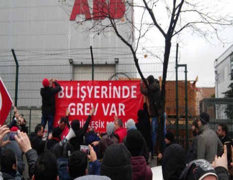 'Grev hakkı anayasada durduğu sürece metal işçileri o hakkı kullanacak'