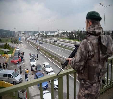 İstanbul'da büyük operasyon: Tüm giriş çıkışlar kapatıldı