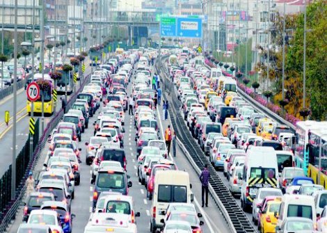İstanbul'da hangi yollar trafiğe kapatıldı?