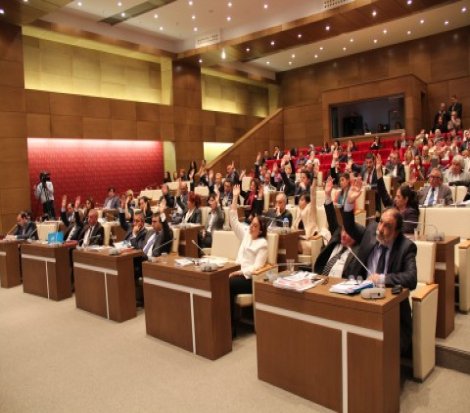 Kadıköy Belediye Meclis üyelerine yurtdışı yasağı