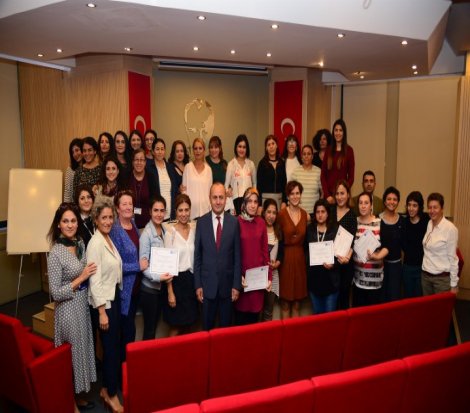 Kadıköy Belediyesi'nde kadın hakları eğitimi