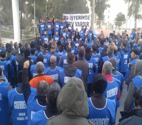 Karabağlar'da belediye işçileri greve başladı