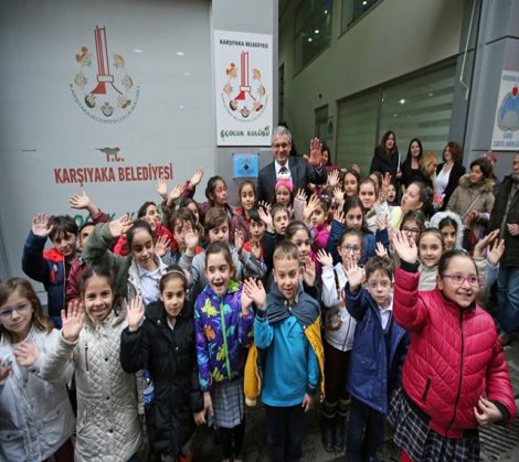 Karşıyakalı çocuklara 8 branşta ücretsiz kurs