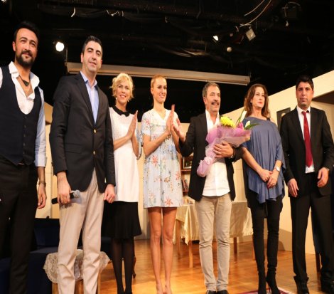 'Kocamın Nişanlısı' adlı oyuna Kartal'da yoğun ilgli