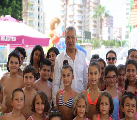 Mezitli Belediyesi Su Parkı bu yaz 25 bin kişiyi ağırladı