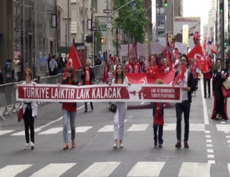 New York’ta Türk Günü Yürüyüşü