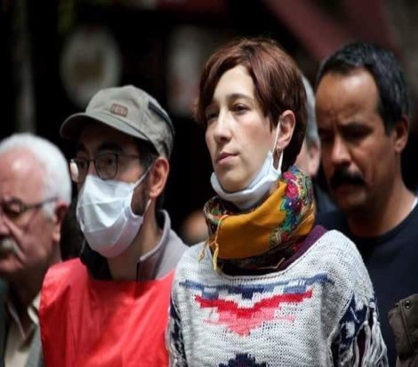 Nuriye Gülmen ve Semih Özakça polis baskınıyla gözaltına alındı