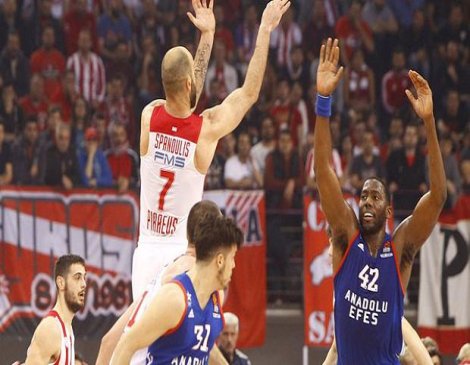 Olympiacos 71 - Anadolu Efes 73