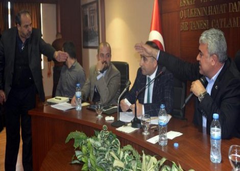 Otobüsçüden nöbet tepkisi: Bu çocukların hiç mi seks hayatı olmayacak?