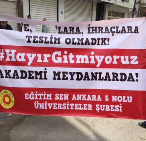 Polisten pankart sansürü! Polisten pankart sansürü!