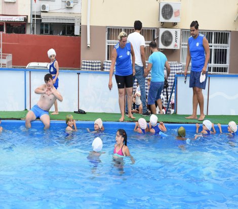 Seyhan Belediyesi engelli yüzme havuzu açıldı