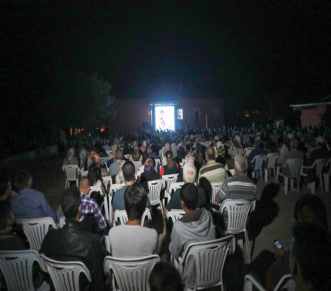 Seyhan Belediyesi'nin yazlık sineması Tapan’da