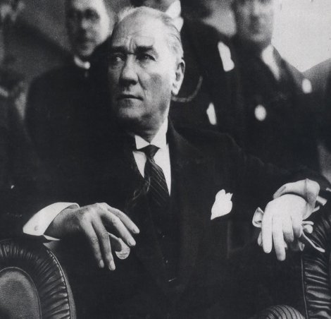 Star yazarından dikkat çeken Mustafa Kemal yazısı: Düşün yakasından