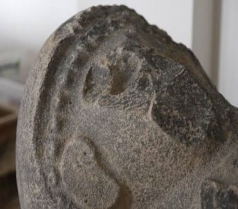 Tayinat Höyüğü'nde 3 bin yıllık kadın heykeli bulundu