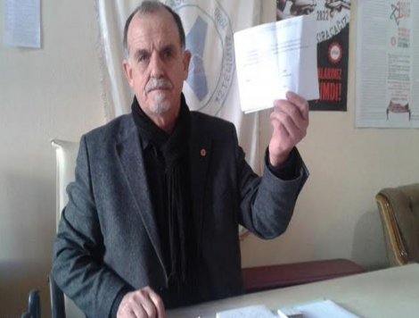 Tüm Emekliler Sendikası İzmir Şubesinden Sözcü Gazetesi çalışanlarına destek basın açıklaması Tüm Emekliler Sendikası İzmir Şubesinden Sözcü Gazetesi çalışanlarına destek basın açıklaması