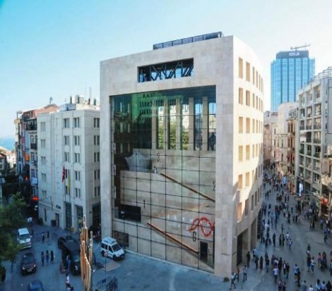 Yapı Kredi Kültür Sanat, İstiklal Caddesi’ne yenilenerek döndü