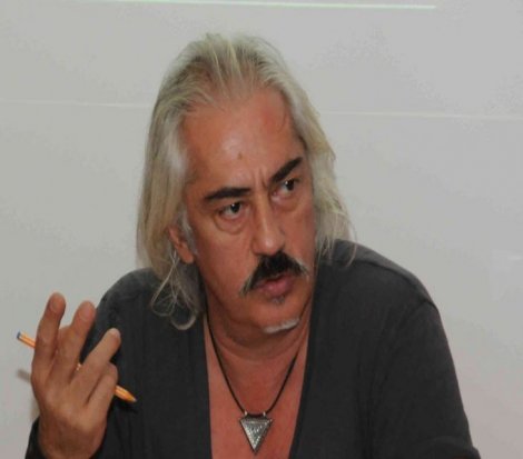 Yönetmen Mustafa Altıoklar hakkında gözaltı kararı alındı