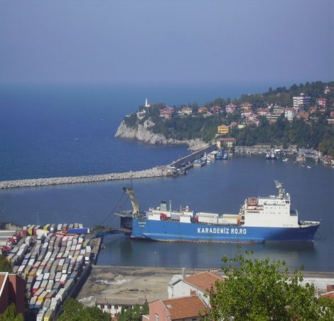 Zonguldak Limanı'nda  füze parçaları ele geçirildi